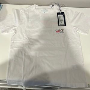 Brand new vineyard shirt size 6